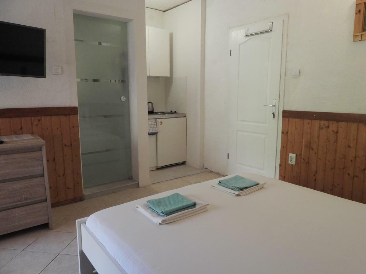Hrstich Apartments Drašnice Eksteriør billede